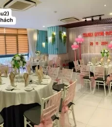 Phòng Vip 3 ( lầu 2) 30-40 khách